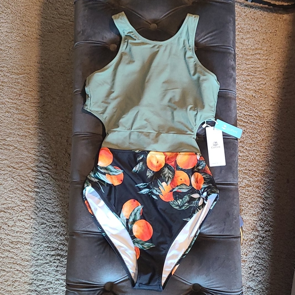 Cupshe swimsuit